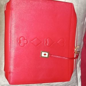 type wallet to pull documents with letter designs